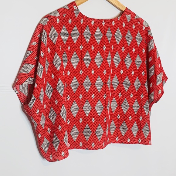 Collective Concepts Stitch Fix | Crop Top Red - Picture 6 of 9